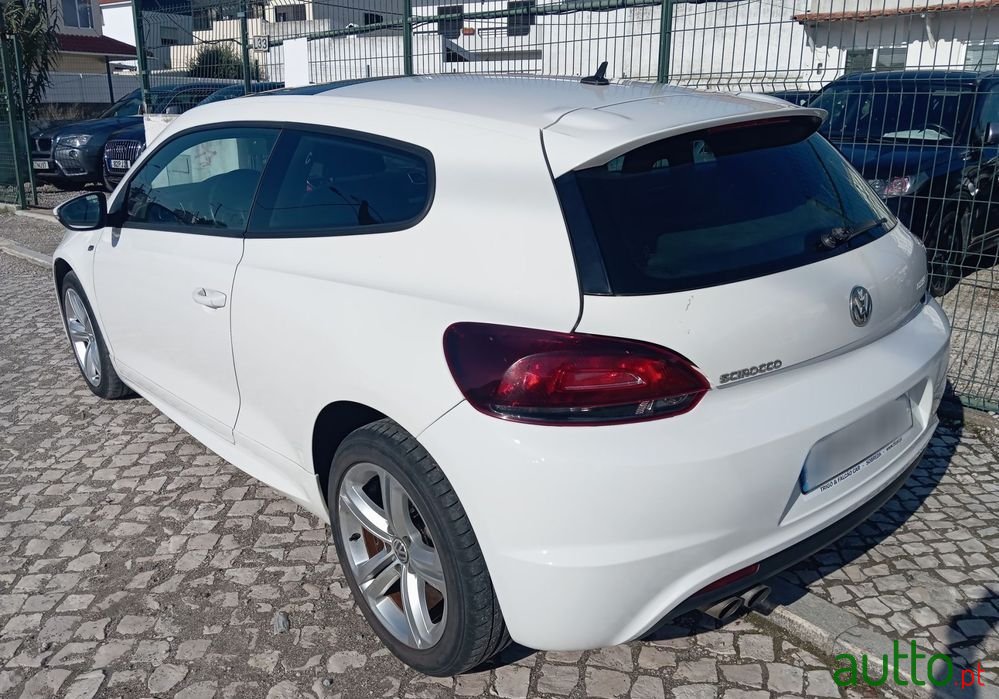 2010' Volkswagen Scirocco 2.0 Tdi R-Line photo #3