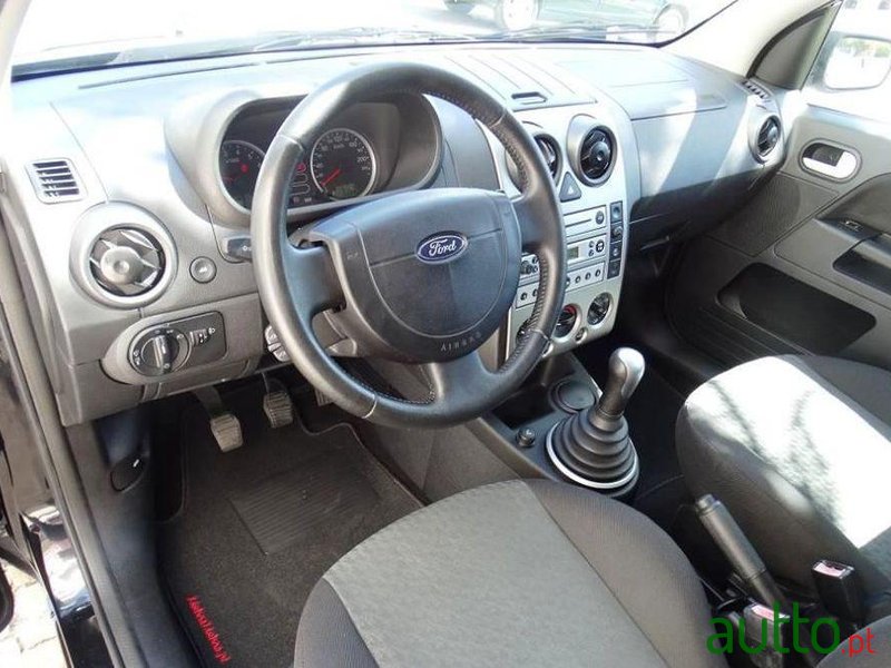 2004' Ford Fusion 1.25 X-Trend photo #2