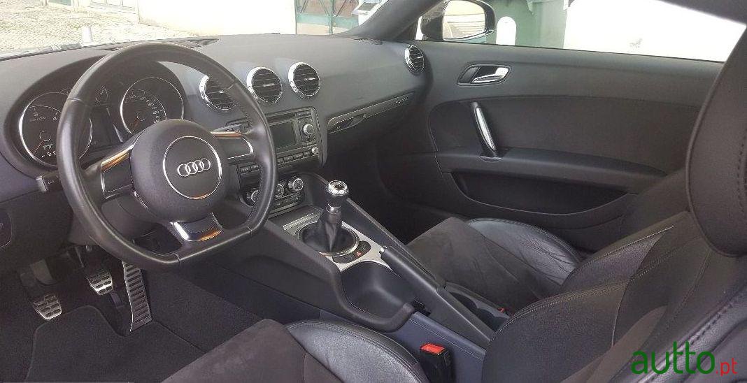 2011' Audi TT Quattro photo #2