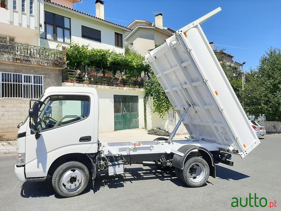 2007' Toyota Dyna photo #4