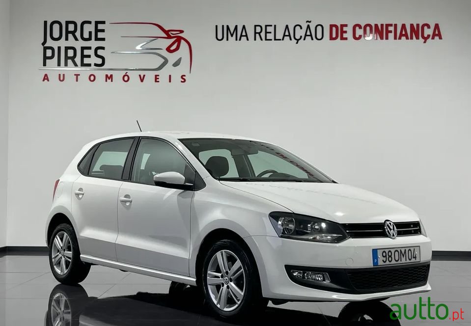 2014' Volkswagen Polo photo #2