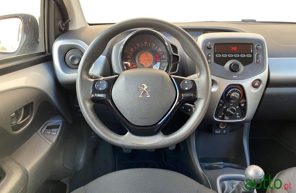 2017' Peugeot 108 photo #6