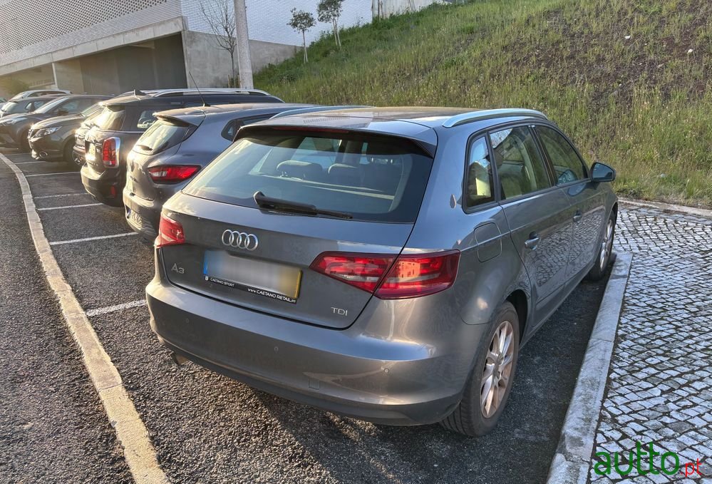 2013' Audi A3 Sportback photo #6