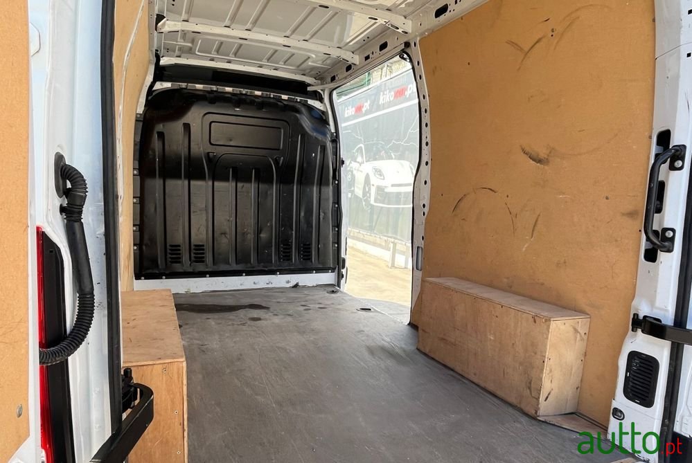 2020' Renault Master photo #6