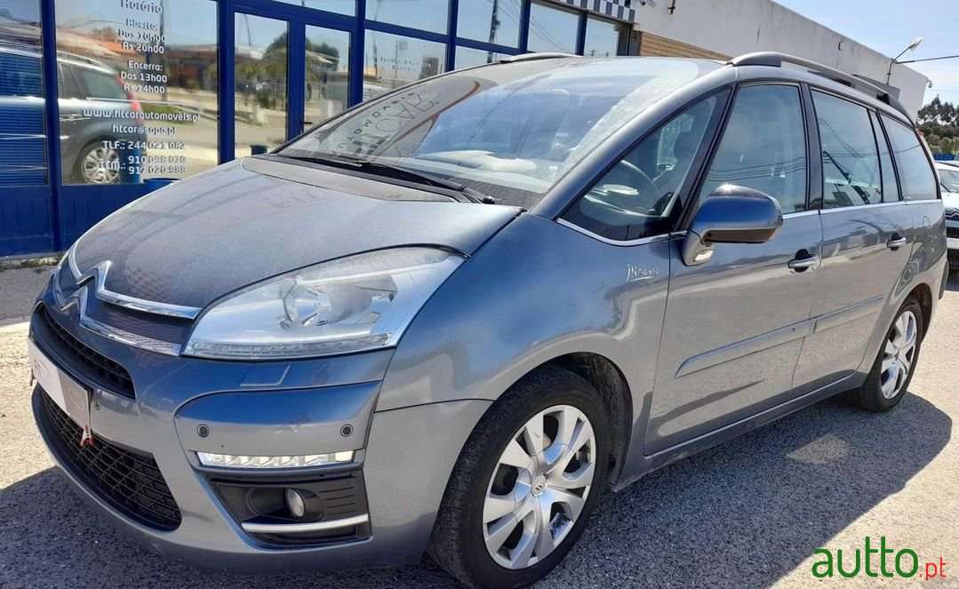 2011' Citroen C4 Grand Picasso photo #6