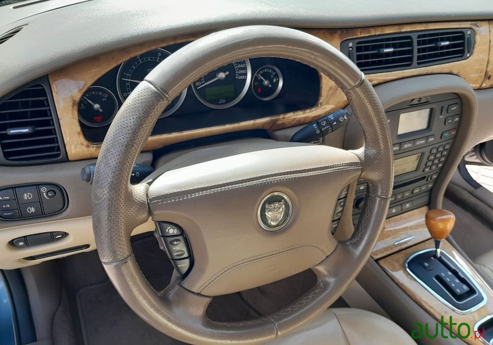 2006' Jaguar S-Type photo #3