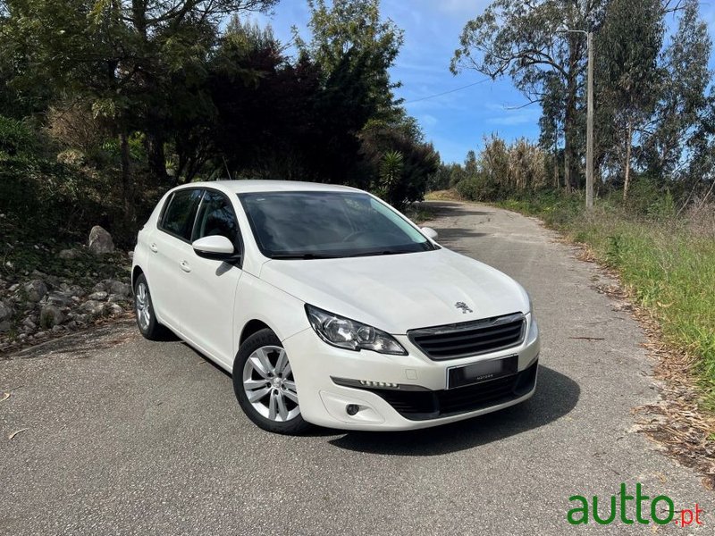 2015' Peugeot 308 photo #1