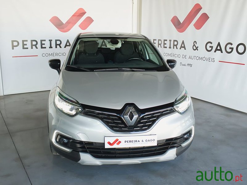 2019' Renault Captur photo #2