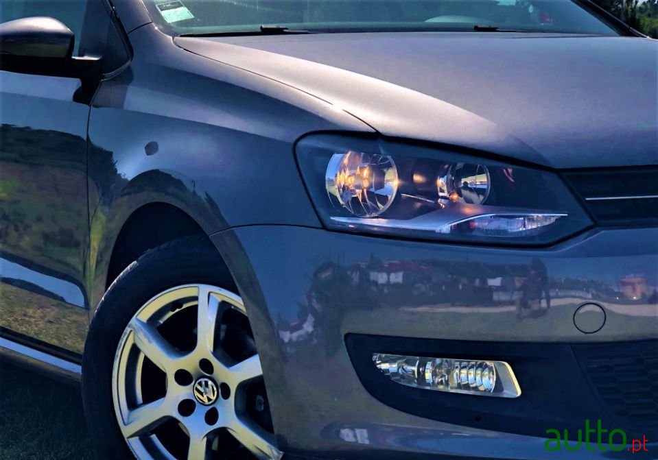 2009' Volkswagen Polo photo #1