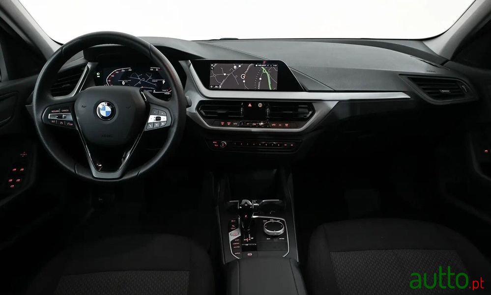 2024' BMW Série 1 photo #3