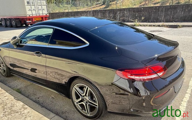 2018' Mercedes-Benz Classe C photo #1