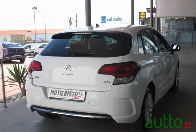 2016' Citroen C4 photo #5