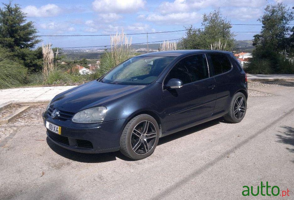 2002' Volkswagen Golf 1.9 Tdi 105 photo #1