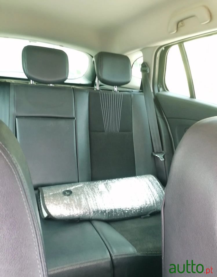 2011' Renault Megane Sport Tourer photo #6