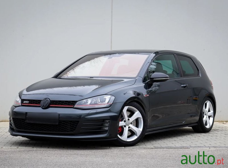 2014' Volkswagen Golf photo #1