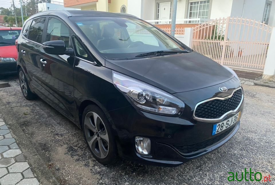 2017' Kia Carens photo #1