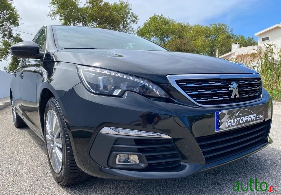 2018' Peugeot 308 Sw photo #1