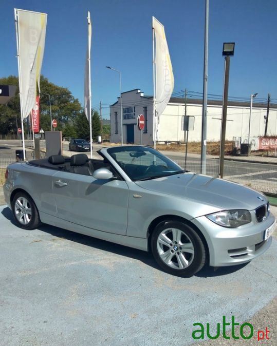 2008' BMW 120 photo #2