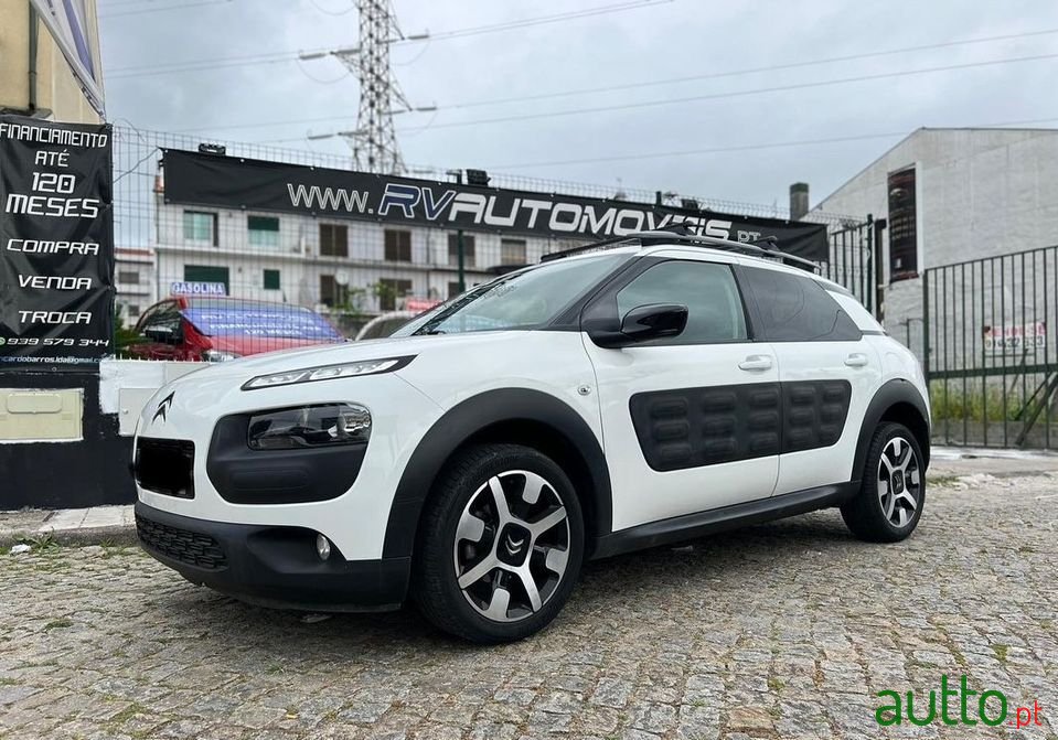 2015' Citroen C4 Cactus photo #1