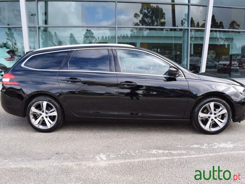 2020' Peugeot 308 Sw photo #5