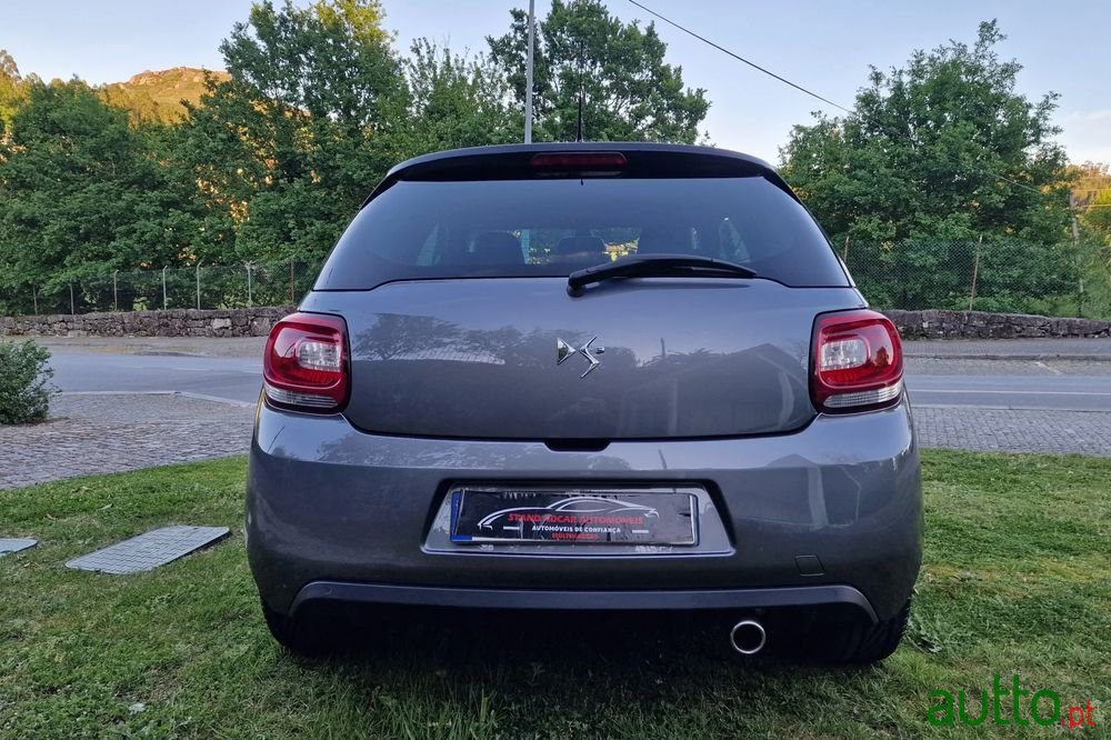 2012' Citroen DS3 photo #3