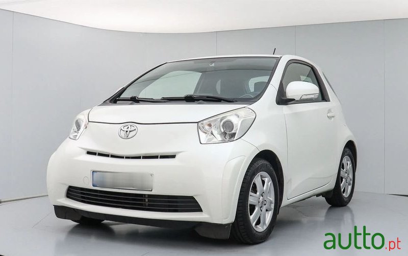 2010' Toyota iQ 1.0 Vvt-I 2 Ep photo #1