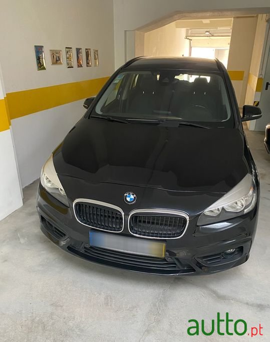 2015' BMW 216 Gran Tourer photo #1