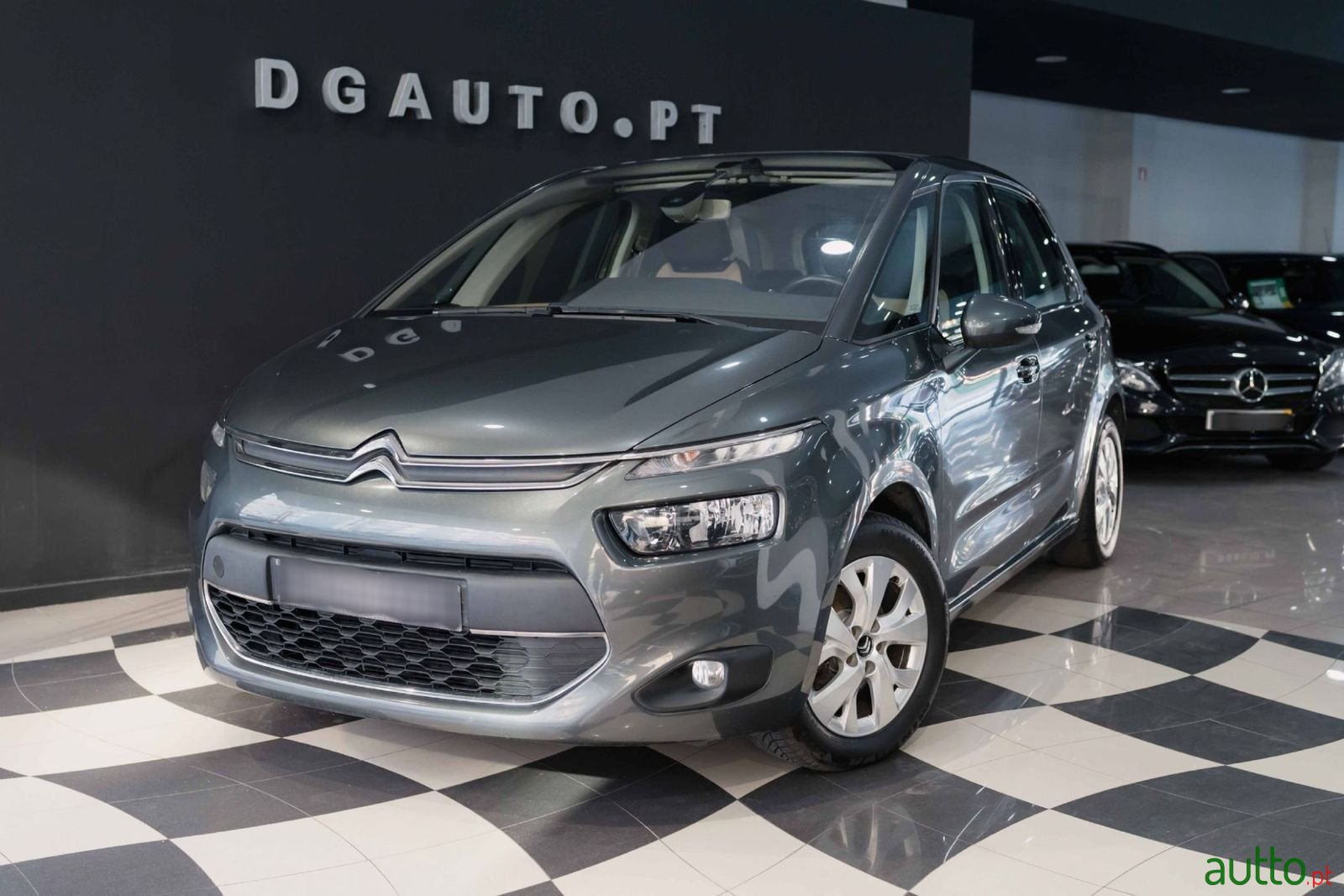 2015' Citroen C4 Picasso photo #1