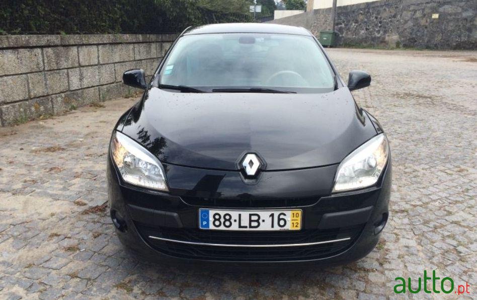 2010' Renault Megane photo #1