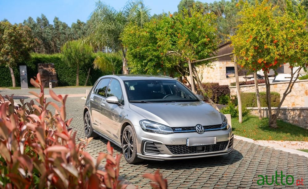 2020' Volkswagen Golf 1.4 Tsi Gte+ Dsg photo #4