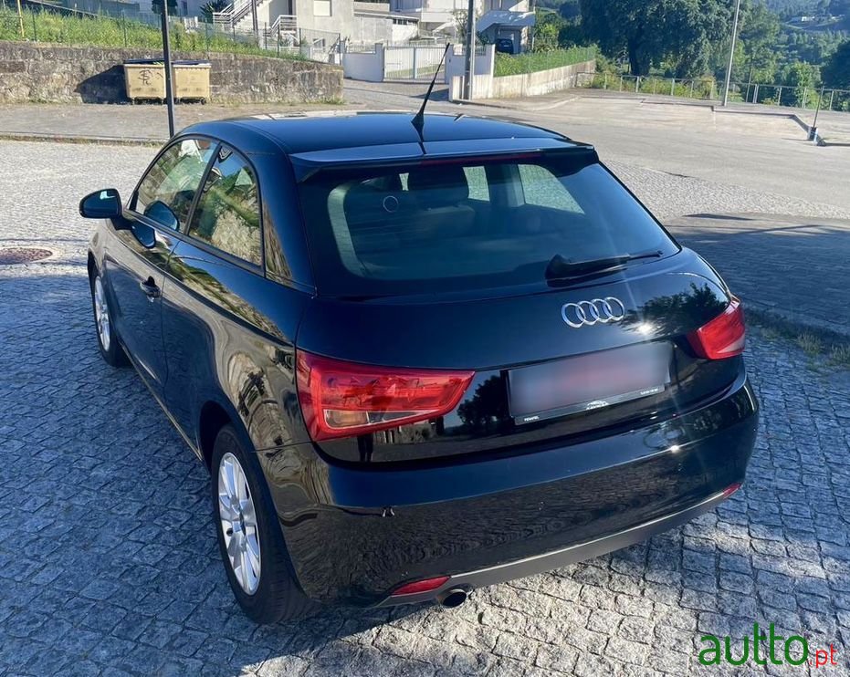 2011' Audi A1 1.2 Tfsi Advance photo #2