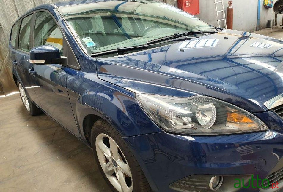 2009' Ford Focus Sw photo #2