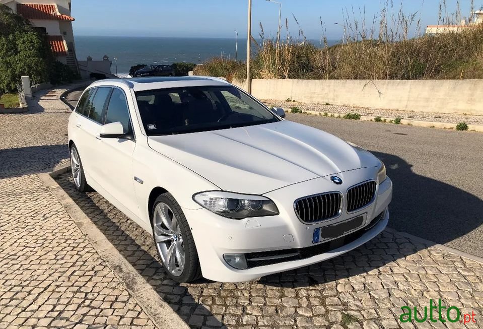 2010' BMW 530 photo #4