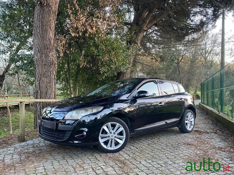 2009' Renault Megane photo #3