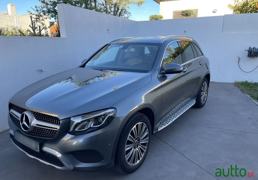 2017' Mercedes-Benz GLC 250 photo #1