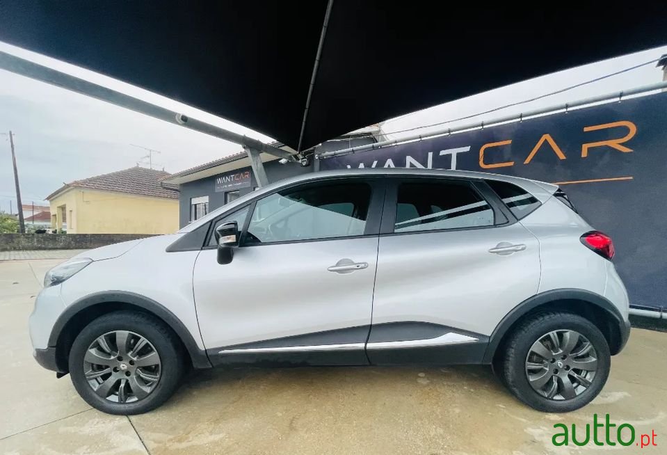 2016' Renault Captur photo #5