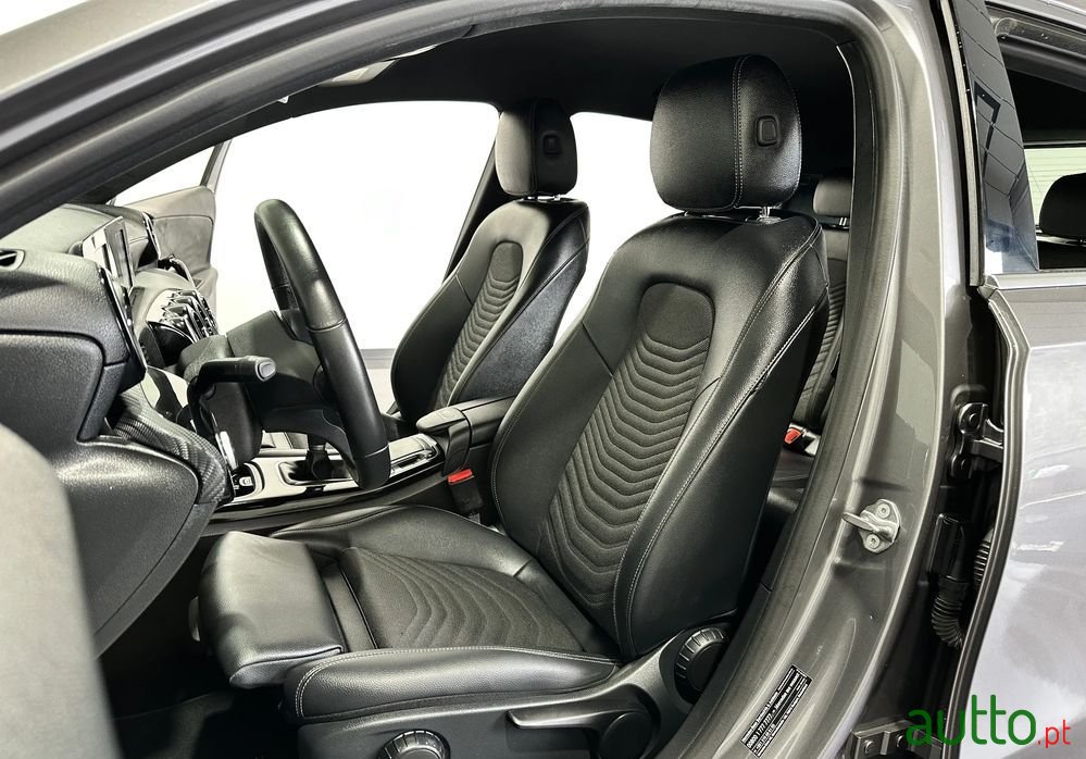 2019' Mercedes-Benz Classe A D Progressive photo #6