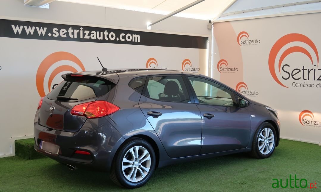 2015' Kia Ceed photo #6