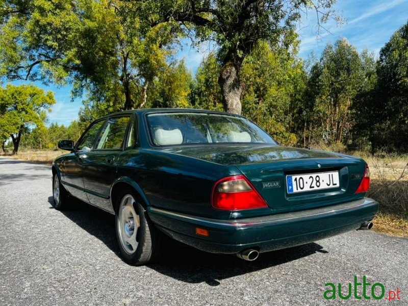 1997' Jaguar XJR photo #5