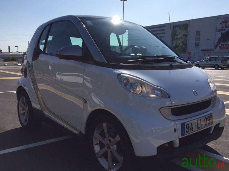 2009' Smart Fortwo photo #2