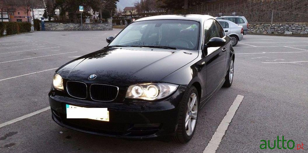 2008' BMW 123 D Coupé photo #1