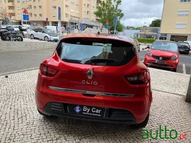 2018' Renault Clio photo #3