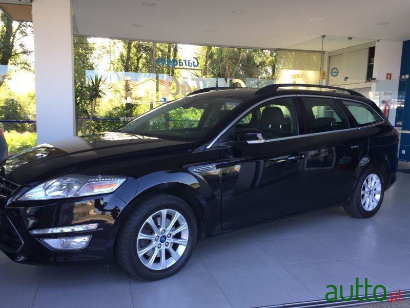 2011' Ford Mondeo Sw photo #3