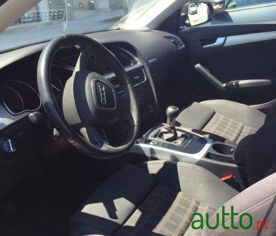 2011' Audi A5 Sportback photo #1