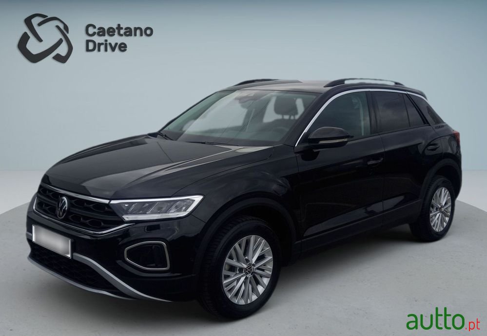 2024' Volkswagen T-Roc 1.0 Tsi Life photo #1