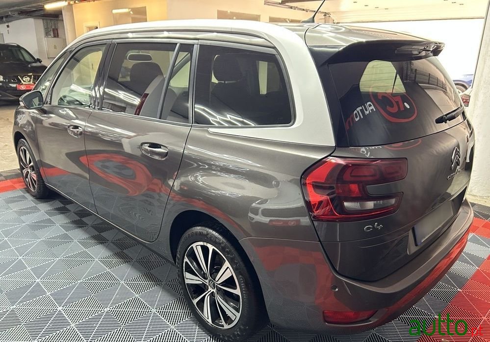 2017' Citroen C4 Grand Picasso photo #6