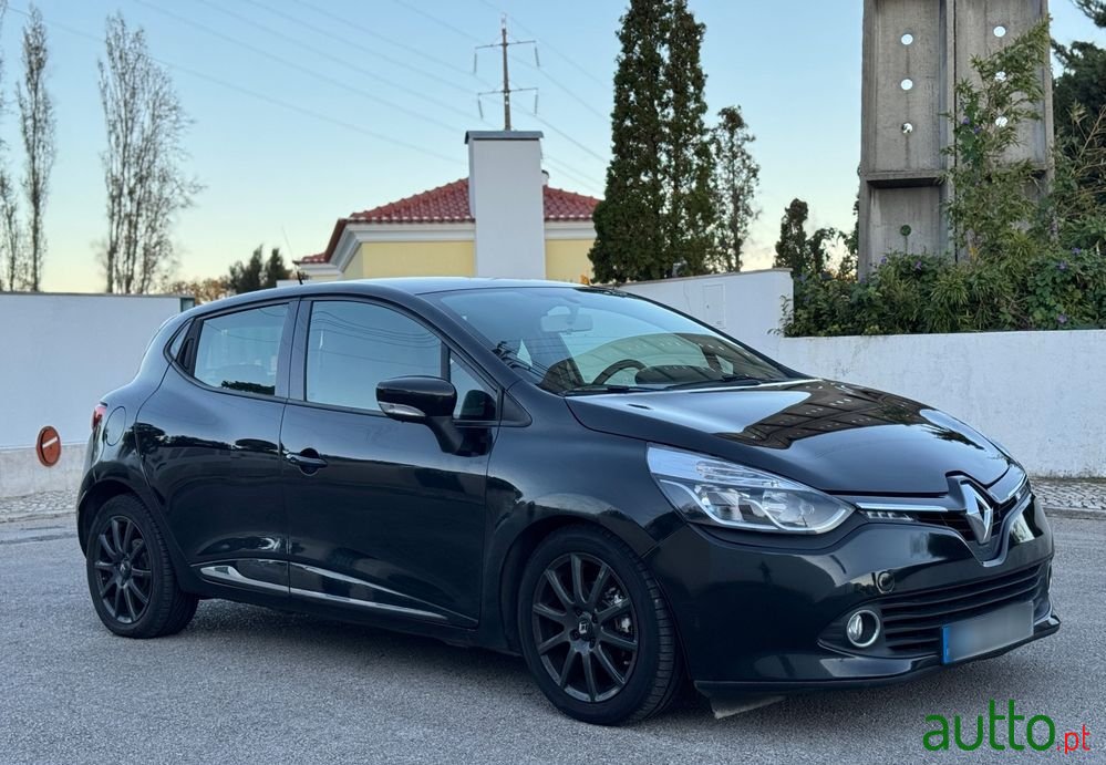 2014' Renault Clio photo #4