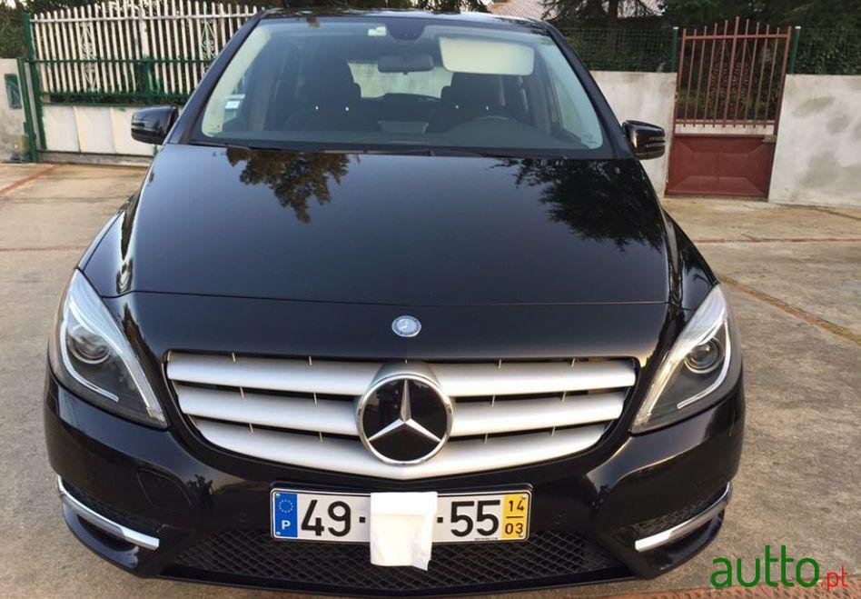 2014' Mercedes-Benz B-180 photo #1