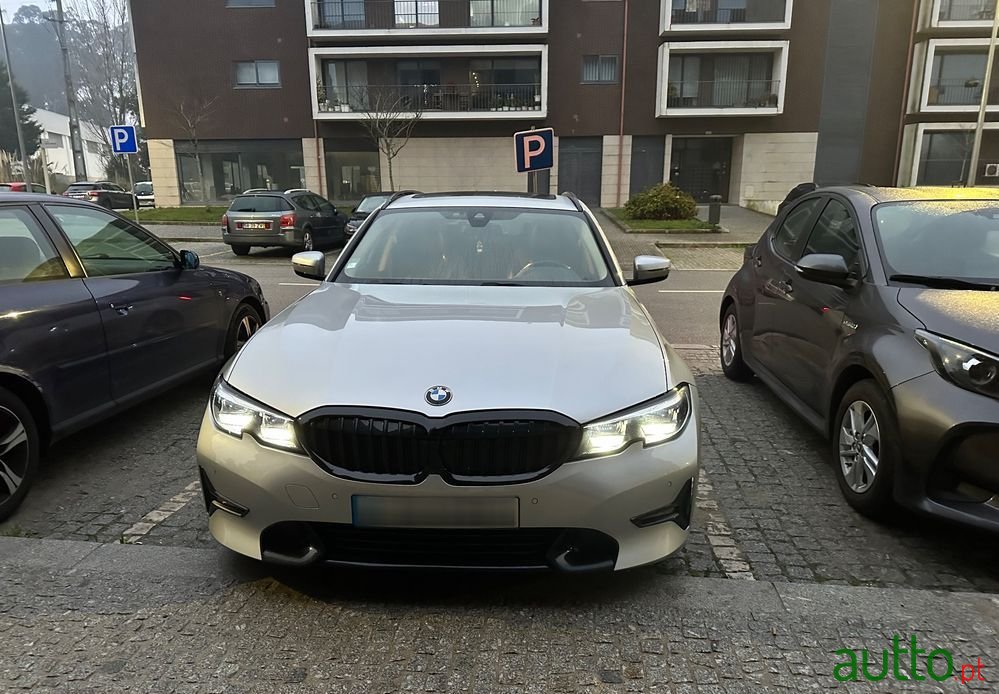 2021' BMW 330 photo #4