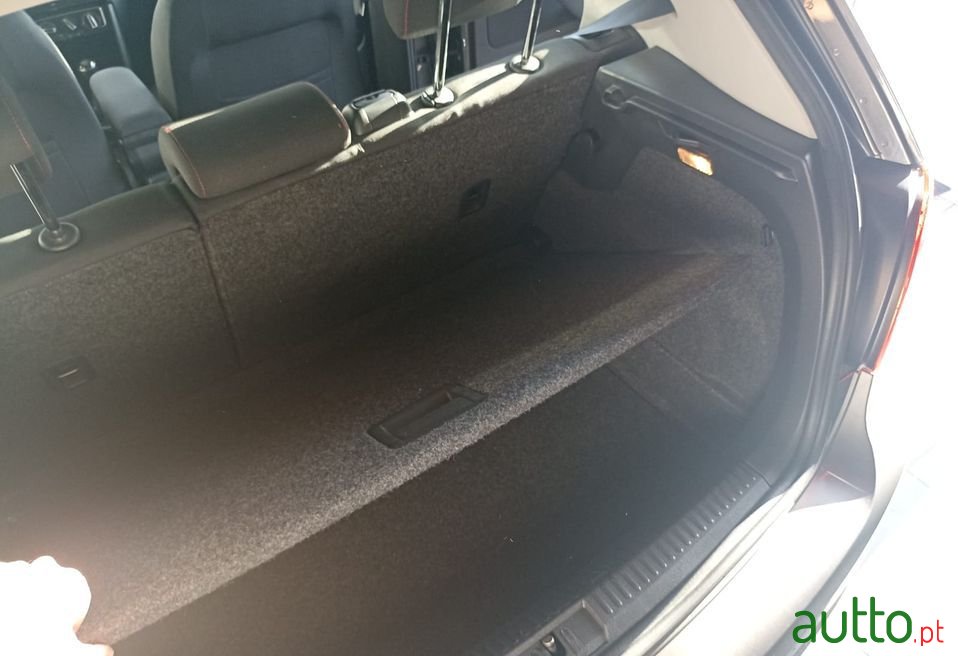 2017' Volkswagen Polo photo #5